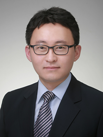 남 종 우 사진